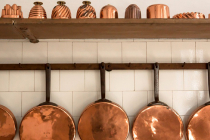 Objets en cuivre : comment les nettoyer et les entretenir ?